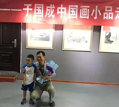 学会理事于国成小幅国画精品走进社区展在南京开幕